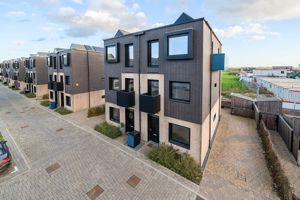 Photo 2- click for photo gallery